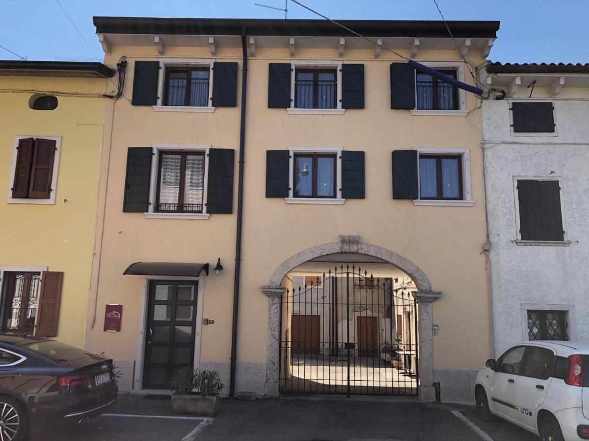 La Casa Della Ada Hotel Castelnuovo del Garda Buitenkant foto