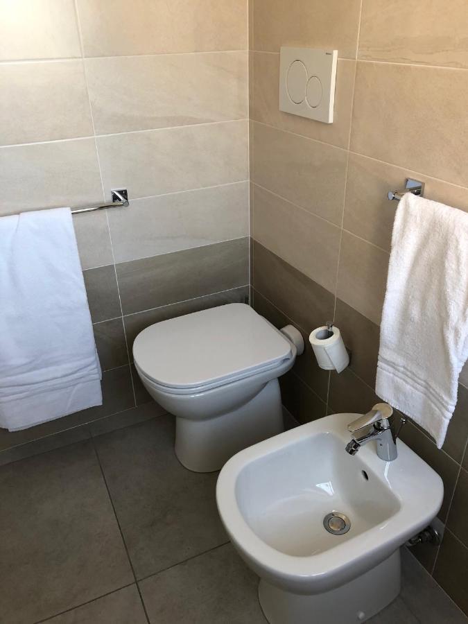 La Casa Della Ada Hotel Castelnuovo del Garda Buitenkant foto