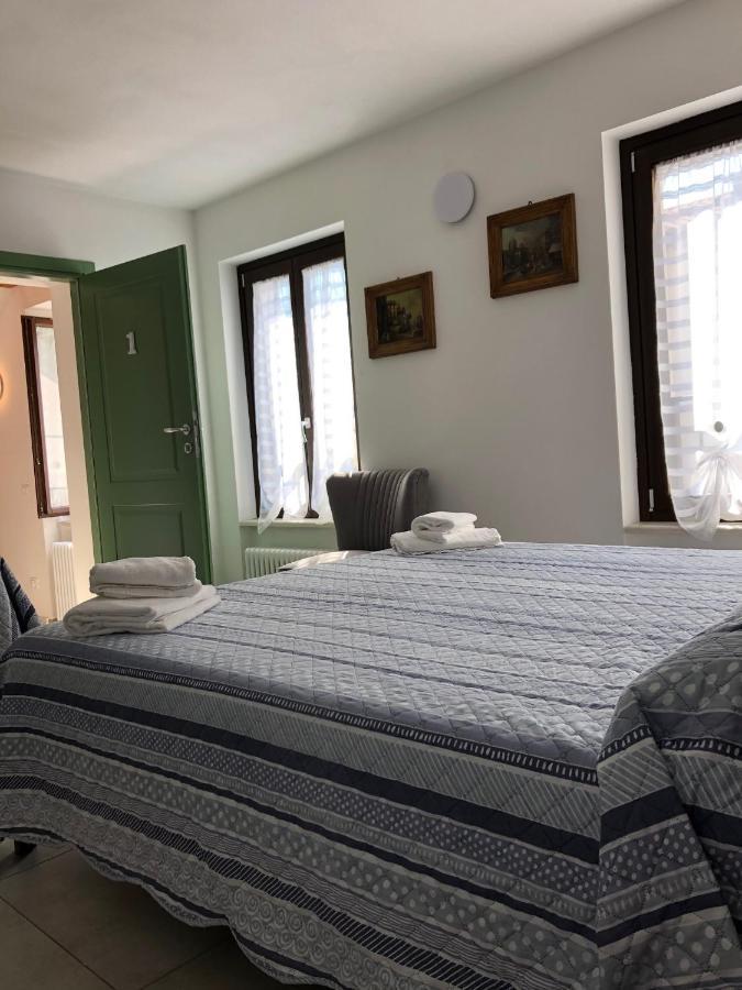 La Casa Della Ada Hotel Castelnuovo del Garda Buitenkant foto
